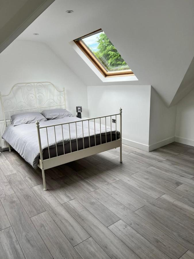 Lovely 2 Bedroom Flat With Roof Terrace In London Nw6 ภายนอก รูปภาพ