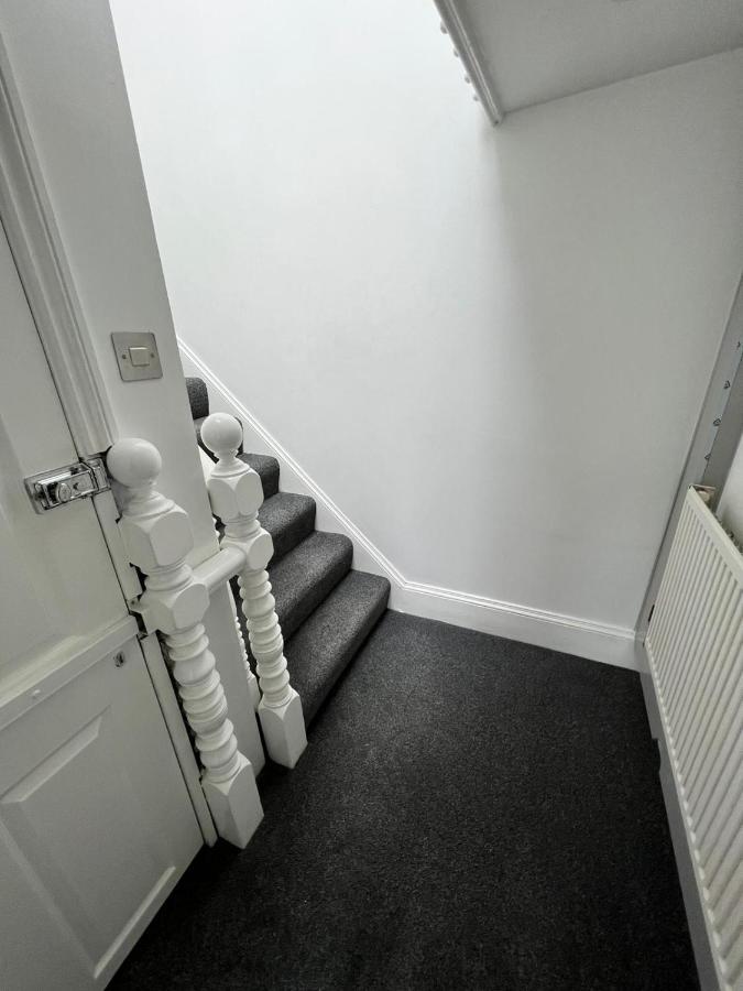 Lovely 2 Bedroom Flat With Roof Terrace In London Nw6 ภายนอก รูปภาพ
