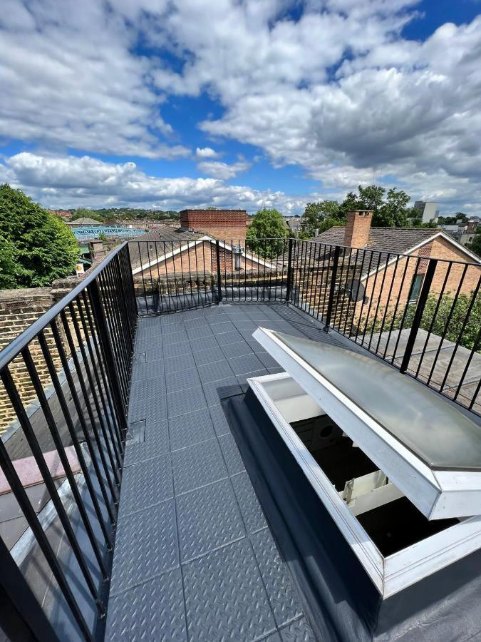 Lovely 2 Bedroom Flat With Roof Terrace In London Nw6 ภายนอก รูปภาพ