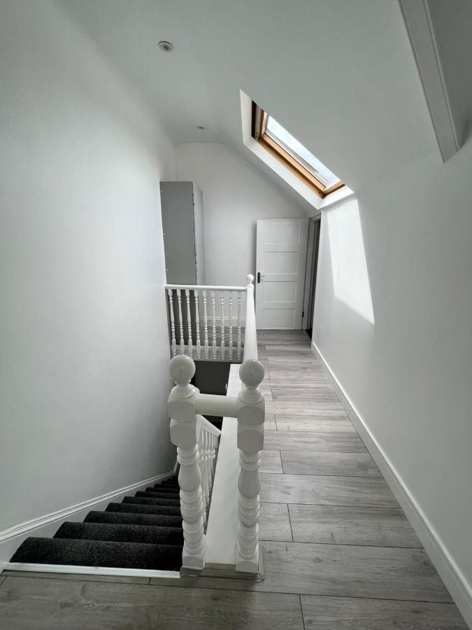 Lovely 2 Bedroom Flat With Roof Terrace In London Nw6 ภายนอก รูปภาพ