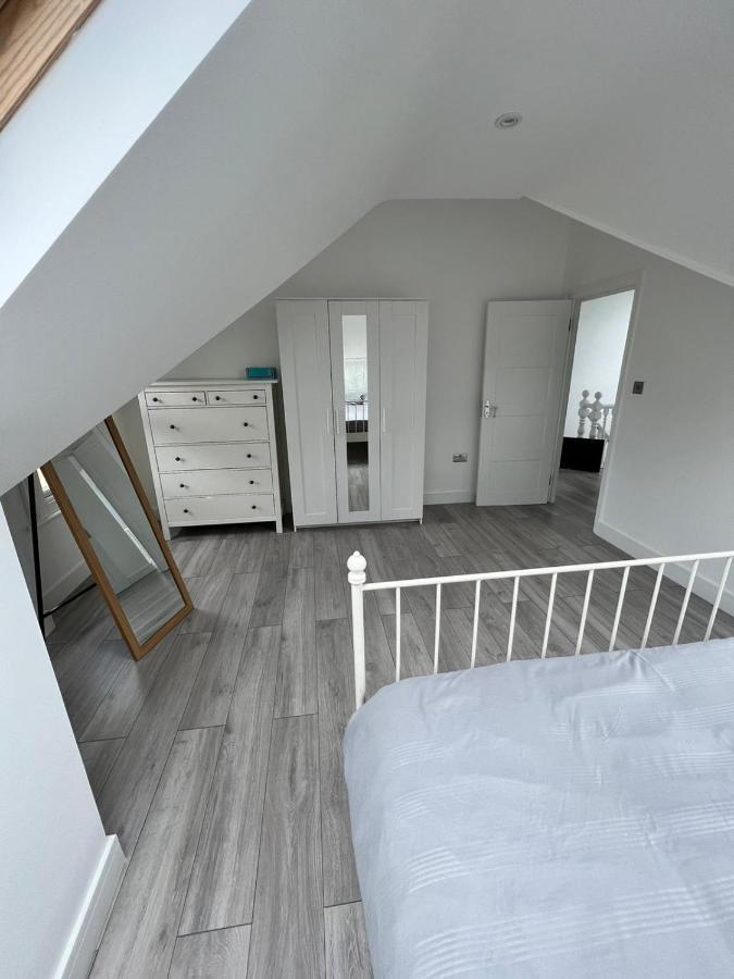 Lovely 2 Bedroom Flat With Roof Terrace In London Nw6 ภายนอก รูปภาพ